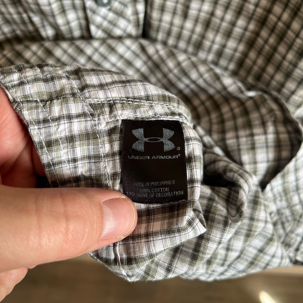 Men’s Green Under Armour Plaid Casual Button Up Short Sleeve Shirt Size L - Picture 3 of 5